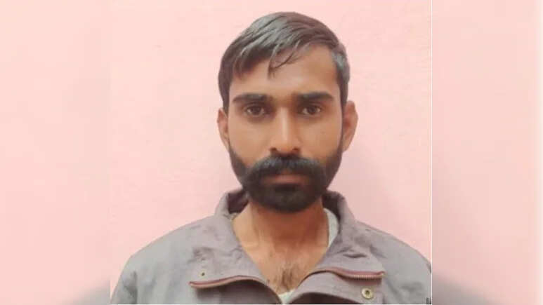 मिस्त्री के भेष में ISI का एजेंट प्रकाश सिंह, पकिस्तान में ISI से टेलीग्राम और व्हाट्सएप के ज़रिये लेता था निर्देश