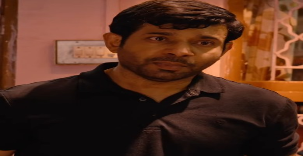 विनीत कुमार सिंह के फैन बने मनोज बाजपेयी, 'हैलो बच्चों' के लिए की तारीफ