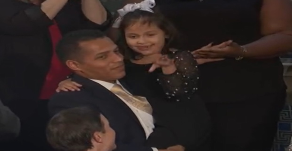 अमेरिकी राष्ट्रपति डोनाल्ड ट्रंप ने अवैध प्रवासियों के लाइसेंस पर प्रतिबंध लगाने की मांग की