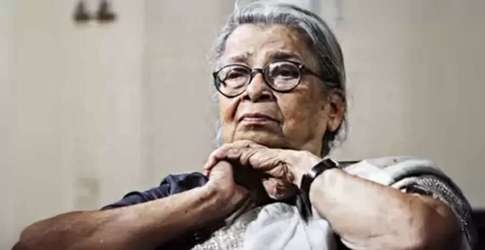 महाश्वेता देवी: आदिवासियों और दलितों की आवाज, जिन्होंने अपनी कलम से समाज को दिखाया आईना