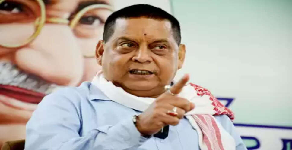 लालू परिवार की अनुपस्थिति में सरकारी बंगला खाली, जदयू ने भवन विभाग से जांच की मांग की