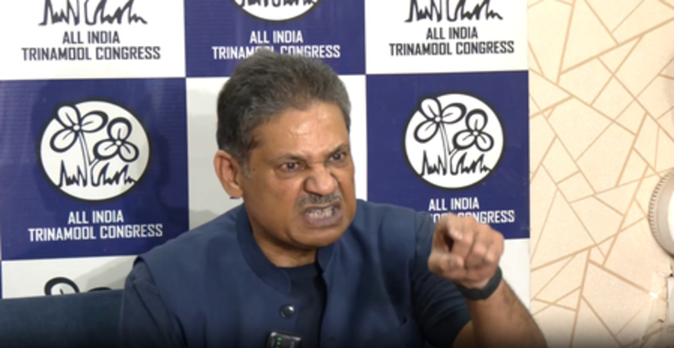 टीएमसी में टकराव बढ़ा: बागी सांसदों को कीर्ति आजाद ने बताया 'गद्दार', बोले- 'अगर परेशानी तो छोड़ दें पार्टी'