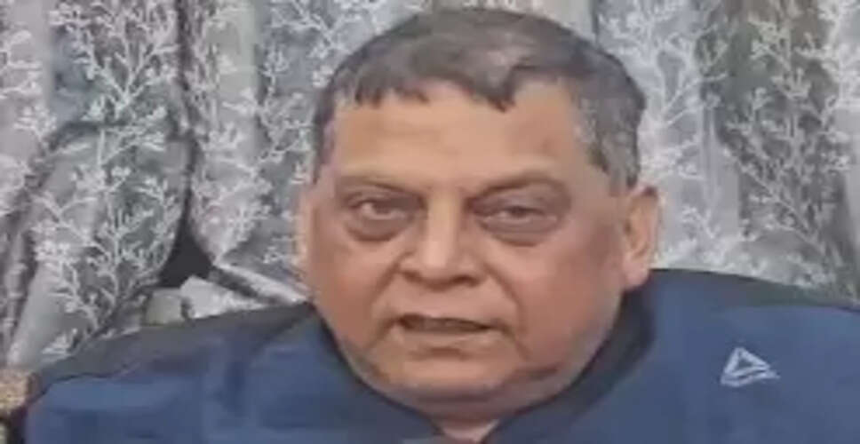 नीतीश कुमार &lsquo;विकास&rsquo; के लिए तो तेजस्वी &lsquo;परिवारवाद&rsquo; के लिए काम करते हैं: नीरज कुमार