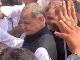 जयपुर में ‘वोट चोरी’ के मुद्दे पर कांग्रेस का प्रदर्शन, वीडियो में जाने वाटर कैनन के बाद गहलोत-डोटासरा समेत कई नेता हिरासत में