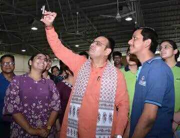 '70 हजार नई भर्तियों की तैयारी', फुटेज में देंखे जयपुर में युवाओं से बोले CM भजनलाल शर्मा; ‘सपनों की उड़ान’ कार्यक्रम में साझा किया विजन