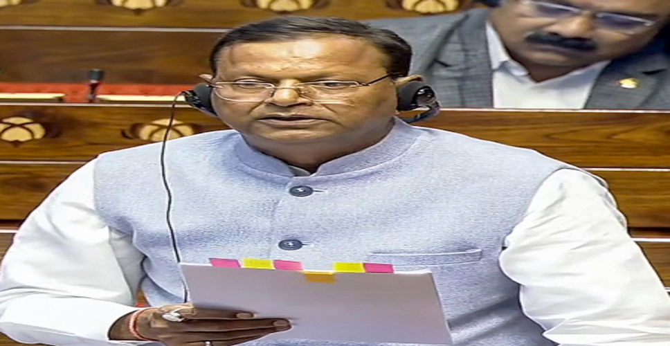 सरकार बैंकों, बीमा कंपनियों और म्यूचुअल फंड्स में पड़े 73,000 करोड़ रुपए के अनक्लेम्ड फंड लौटाने के प्रयासों को तेज कर रही है: मंत्री