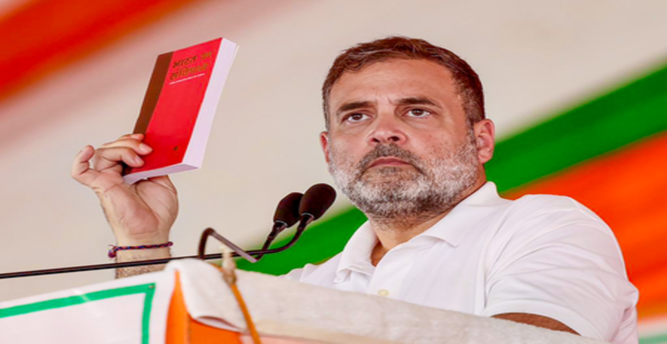 &lsquo;देश में महंगाई, पीएम मोदी मेलोनी को खिला रहे टॉफियां&rsquo;, राहुल गांधी का प्रधानमंत्री के विदेश दौरे पर तंज