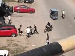 अलवर में थार कार को धुलवाने आए युवक को बदमाशों ने लाठी-हॉकी से पीटा, वीडियो में देंखे गंभीर रूप से घायल