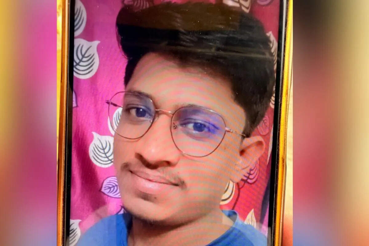 नीट परीक्षा रद्द होने के बाद छात्र ने की आत्महत्या, शिक्षानगरी में पसरा मातम