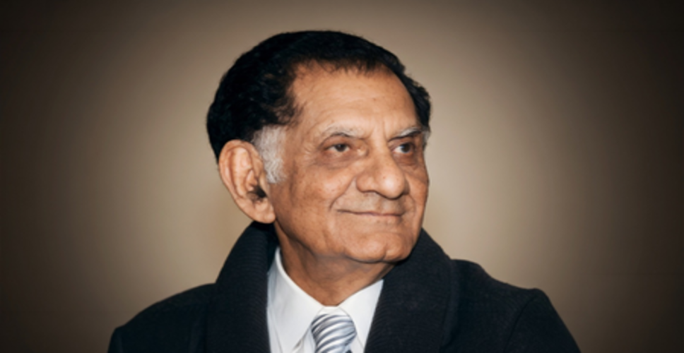 आनंद बक्शी : रोजमर्रा की छोटी-छोटी घटनाओं को गीतों में बदलने वाले गीतकार, शब्दों में ढाला जिंदगी का दर्द और प्यार