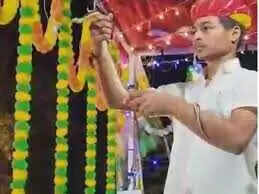 चित्तौड़गढ़ में रील बनाता रह गया युवक डस गया सांप, वीडियो में जानें लोकदेवता बुलाते रह गए लोग और हो गई मौत