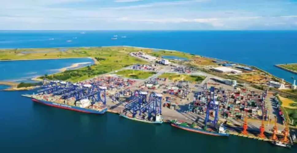 हाईनान मुक्त व्यापार बंदरगाह ने द्वीप-व्यापी विशेष सीमा शुल्क का संचालन शुरू किया