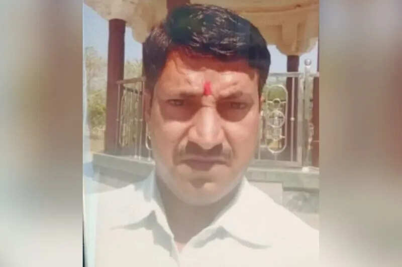 उदयपुर में घर में एएसआई का अधजला शव मिला, पुलिस ने दरवाजा तोड़ा तो उड़े होश