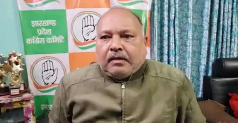 कांग्रेस नेता राकेश सिन्हा का दावा, अब एनडीए के लोग उठा रहे सवाल, कैसे बदल सकते हैं &lsquo;मनरेगा&rsquo; का नाम?