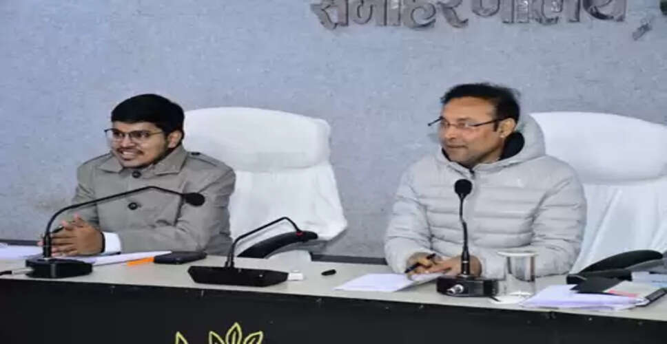 बिहार: गणतंत्र दिवस समारोह को लेकर हुई बैठक, विभिन्न विभाग निकालेगी झांकियां