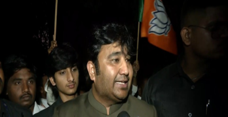 महाराष्ट्र में भाषा पर सियासत, हाजी अराफात शेख बोले&mdash;यूपी के लोग भी मराठी बोलकर देंगे संदेश