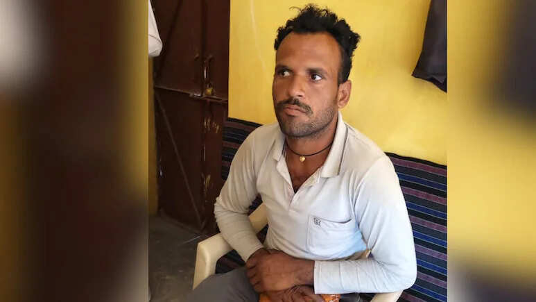 सीमा क्षेत्र में सुरक्षा एजेंसियों की बड़ी कार्रवाई, संदिग्ध गतिविधियों के आरोप में युवक हिरासत में