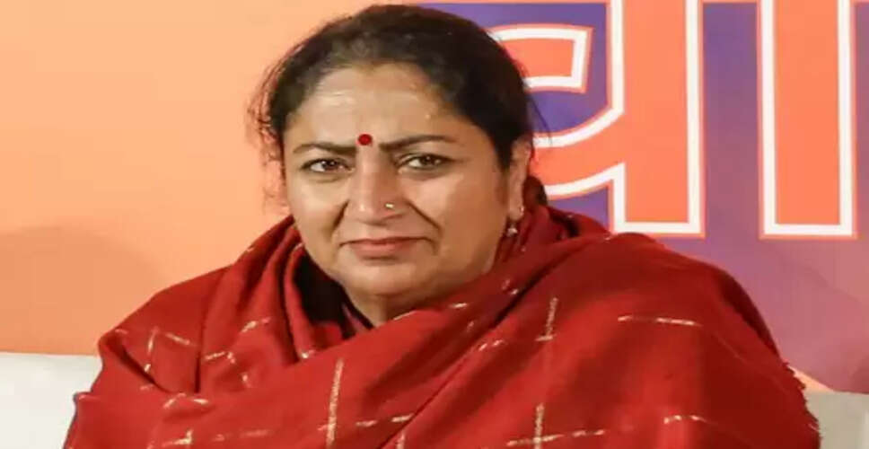 नववर्ष पर दिल्ली की सीएम रेखा गुप्ता ने यमुना बाजार हनुमान मंदिर में की पूजा-अर्चना