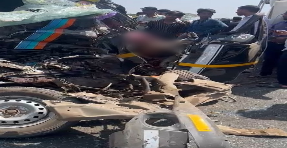 मुंबई हादसा: मरने वालों की संख्या बढ़कर 11 हुई, सीएम फडणवीस ने शोक जताया