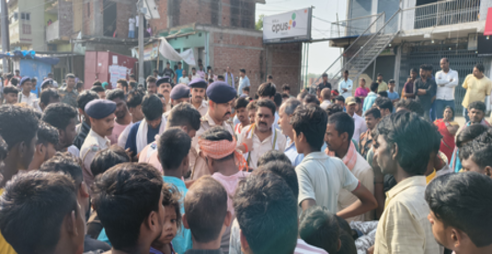 बिहार: भूमि विवाद में बेटों ने की मां की गला रेतकर हत्या, आरोपियों की गिरफ्तारी की मांग को लेकर हंगामा