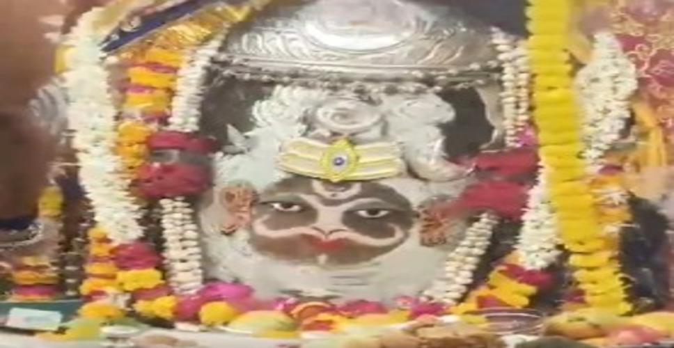 महाकाल की भस्म आरती में दिखा जटाधारी स्वरूप, मखाने की माला से हुआ विशेष श्रृंगार