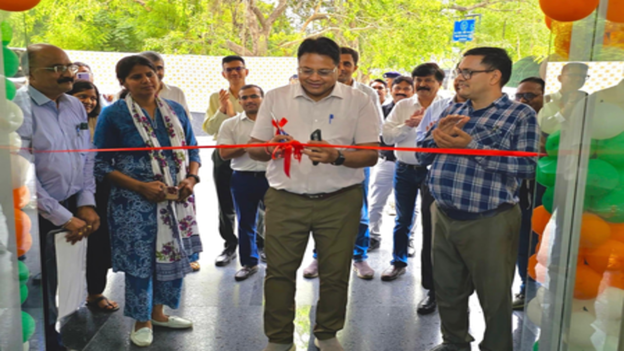 अहमदाबाद में आधुनिक इंटीग्रेटेड कंट्रोल सेंटर शुरू, रेल संचालन होगा अधिक सुरक्षित और स्मार्ट