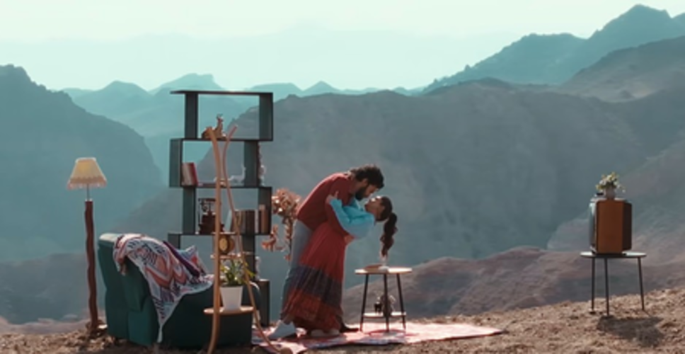 सचेत&ndash;परंपरा का नया गाना 'कामिल' रिलीज, टूटे दिल की भावनाओं को गहराई से करता है पेश