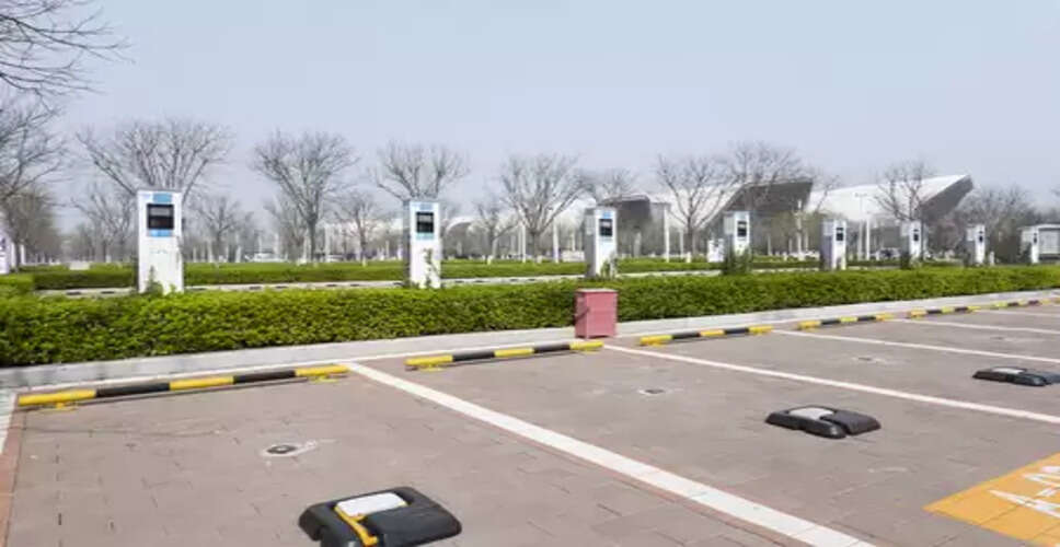 चीन में इलेक्ट्रिक वाहन चार्जिंग सुविधाएं 2 करोड़ के आंकड़े को पार कर गईं