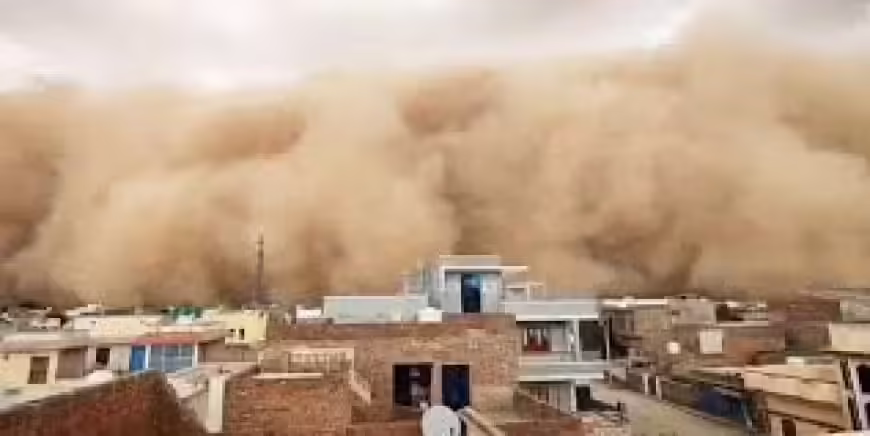 राजस्थान के 5 जिलों में उठा भीषण रेतीला तूफान, फुटेज में देंखे दिन में छाया अंधेरा, 80 किमी/घंटा की रफ्तार से चली आंधी