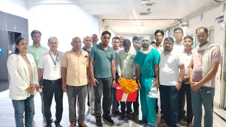 जयपुर में 19 वर्षीय छात्र रोहित शर्मा का अंगदान: तीन मरीजों को मिली नई जिंदगी