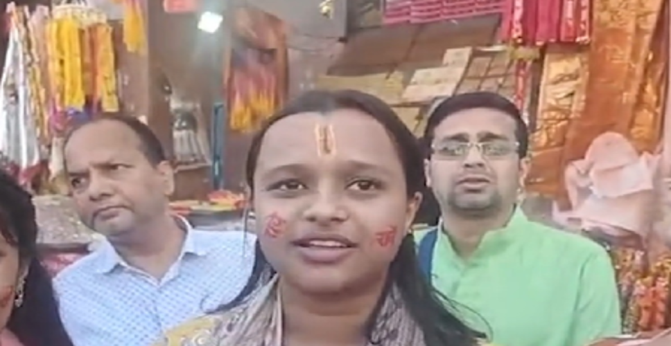 खाटू श्याम के दरबार में भक्तों का मेला, दर्शन कर आनंदित महसूस कर रहे श्रद्धालु