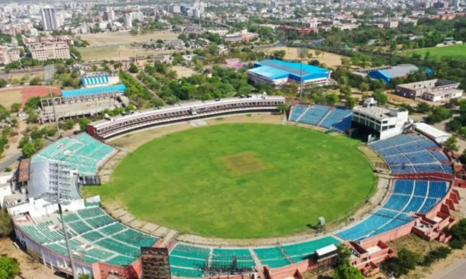 आईपीएल से पहले सवाई मानसिंह स्टेडियम का मेकओवर, वीडियो में देखें 20 करोड़ की लागत से हो रहा व्यापक रिनोवेशन