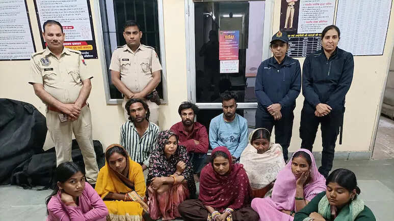 जयपुर में शिवमहापुराण कथा के दौरान चेन स्नैचिंग गैंग पकड़ी गई