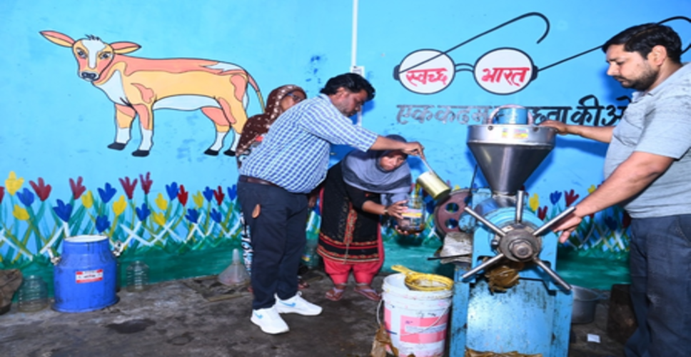 गोबरधन योजना: बायोगैस संयंत्रों ने बदली यूपी के गांवों की तस्वीर, स्वच्छता के साथ आय और रोजगार में बढ़ोतरी