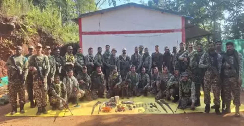 बीजापुर में नक्सलियों की बड़ी साजिश नाकाम, सीआरपीएफ ने हथियार-विस्फोटक बरामद किया