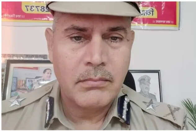 जयपुर में IPS अधिकारी पर गंभीर आरोप, वीडियो में जाने रेप और धमकी के मामले में FIR दर्ज, पुलिस जांच शुरू