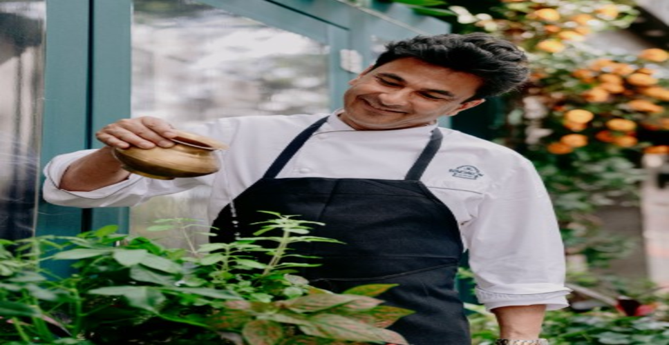 अप्रैल की यात्रा पर निकल रहे विकास खन्ना, कूवगम को बताया सम्मान का प्रतीक