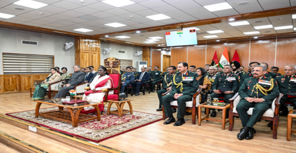 राष्ट्रपति द्रौपदी मुर्मु ने सेना के प्रशिक्षण कमान मुख्यालय का किया दौरा