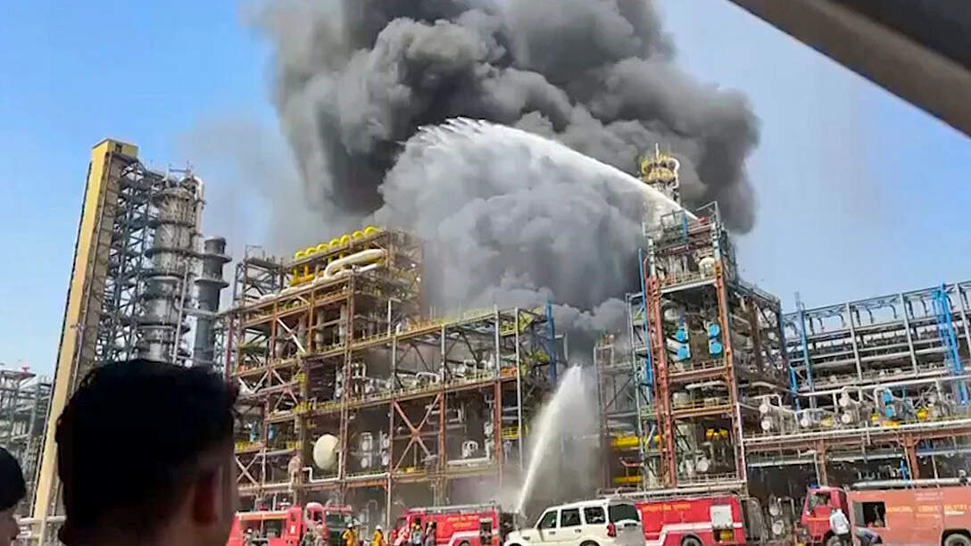 पचपदरा रिफाइनरी में उद्घाटन से पहले आग, जांच में जुटी एजेंसियां; सुरक्षा व्यवस्था पर उठे सवाल