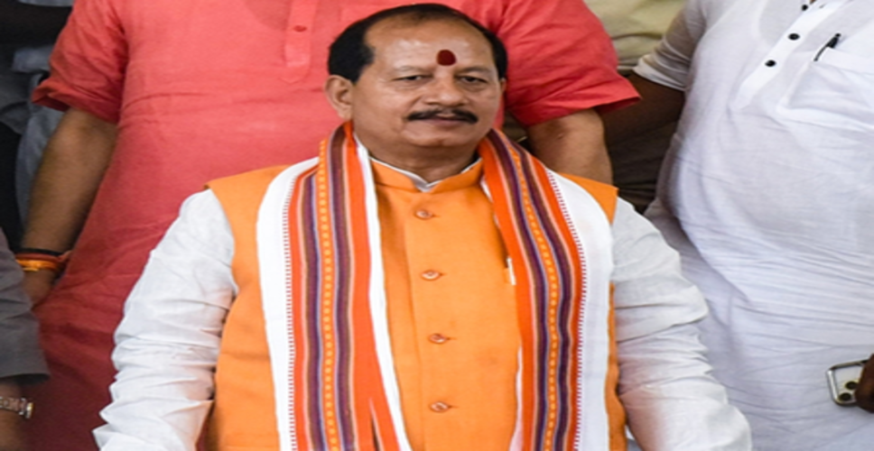 बिहार: पूर्व डिप्टी सीएम विजय सिन्हा ने विपक्ष पर निशाना साधा, राजनीतिक गहमागहमी बढ़ी