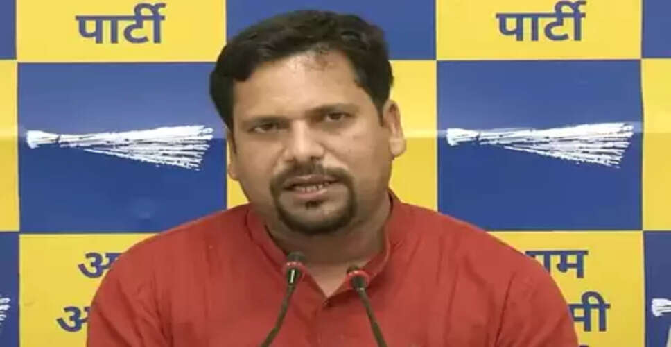 एलजी को &lsquo;आप&rsquo; विधायक संजीव झा का पत्र, संवैधानिक मर्यादा और जवाबदेही पर उठाए सवाल