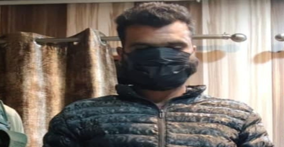 सोपोर पुलिस की बड़ी कार्रवाई: दो नशा तस्कर गिरफ्तार, प्रतिबंधित पदार्थ बरामद