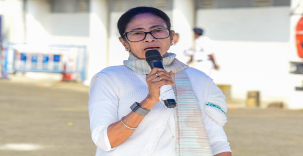 एसआईआर विवाद: ममता बनर्जी ने सुप्रीम कोर्ट में दायर की नई अर्जी, अपना पक्ष खुद रखने की इजाजत मांगी