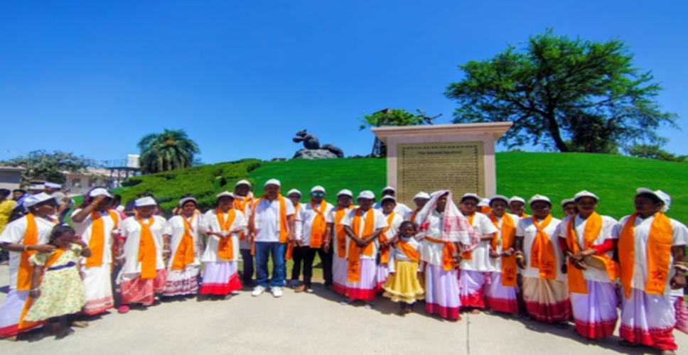 असम के चाय बागानों से अयोध्या तक: रामलला के दरबार में पहुंचे कर्मयोगियों की आंखों में कौतूहल और आस्था