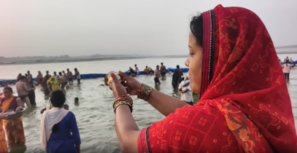 गंगा दशहरा के अवसर पर प्रयागराज और हरिद्वार में श्रद्धालुओं का सैलाब