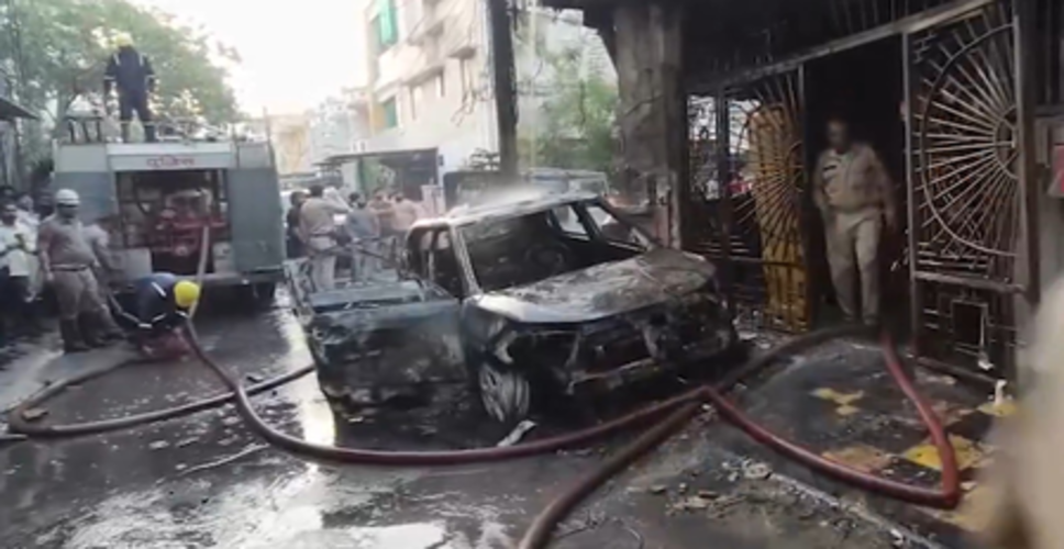 इंदौर के तिलक नगर पुलिस थाना क्षेत्र में लगी भीषण आग, छह लोगों की दर्दनाक मौत