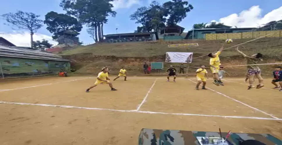 मणिपुर में भारत&ndash;म्यांमार सीमा पर असम राइफल्स ने सीमावर्ती लोगों के साथ मनाया नववर्ष