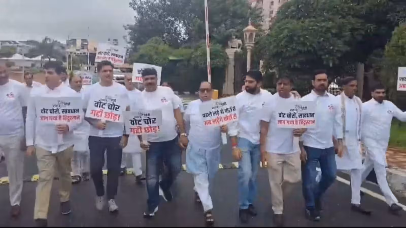 राजस्थान विधानसभा में मानसून सत्र का पहला दिन हंगामे में उड़ा, वीडियो में देंखे क्या है पूरा मामला