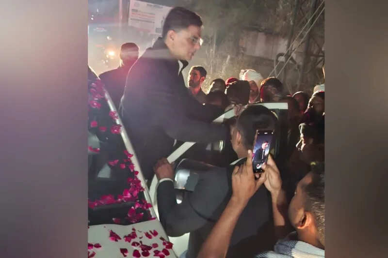 सचिन पायलट ने कार्यकर्ताओं को फटकारा, शोकसभा में पटाखों पर जताई नाराजगी