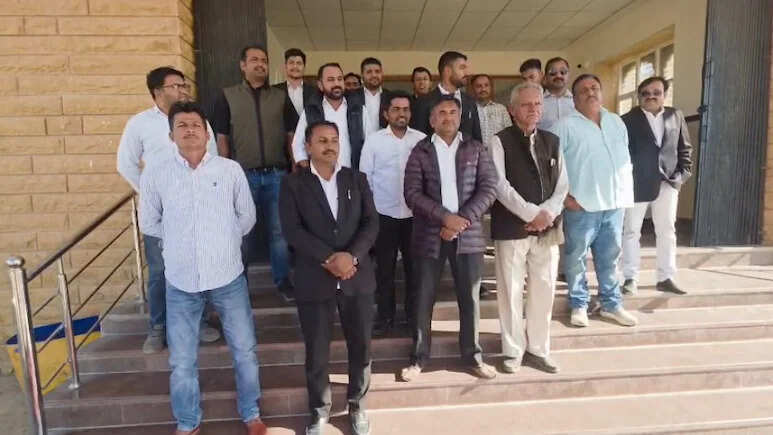 जैसलमेर बार एसोसिएशन चुनाव में विवाद, विपक्षी उम्मीदवारों के नामांकन खारिज, निर्विरोध बने अध्यक्ष और उपाध्यक्ष